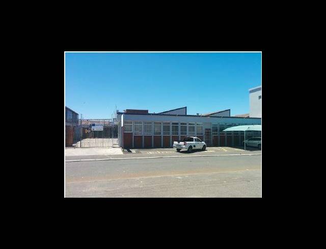 1,136M² FACTORY RENTED IN PAROW CENTRAL